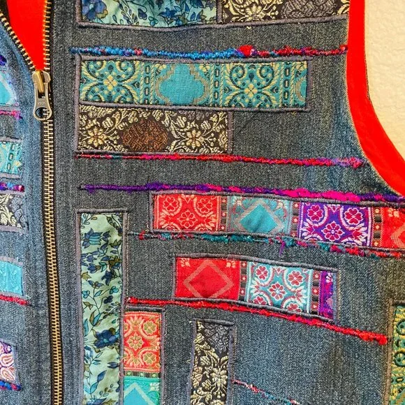 Coldwater Creek Denim Patchwork Embroidered Applique Zip Collared Vest | Large - Picture 2 of 8